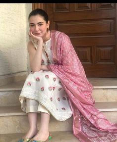 Haute Couture, Amigurumi Patterns, Duppattas Wearing Style, Hania Aamir, Suits Indian, Anita Dongre, Pakistani Fashion Casual, Casual Indian Fashion