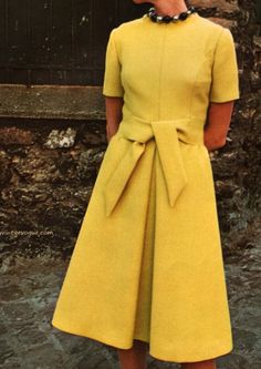 great shape Vestidos Country, Robes Glamour, I'm Just A Girl, Chique Outfits, Fashion 1970s, Moda Retro, Traje Casual, Vogue Pattern, April May
