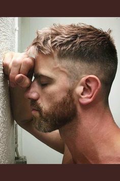 2023 Haircuts Men, Mens Short Hairstyles 2023, Men Hairstyle 2023 Short, Disconnected Fade Men, Mens Short Hair Styles 2023, No Part Mens Haircut, Short Mens Haircut 2023, Mens Short Textured Hairstyles