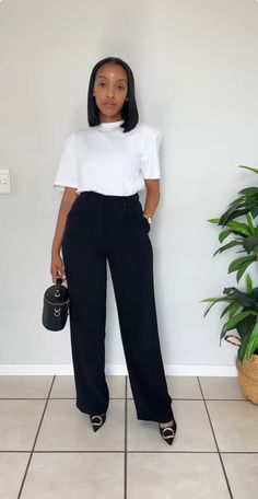 Monochrome Outfit Work, Tech Executive Fashion, Minimalist Birthday Outfit, Comfy Corporate Outfits, Classy Work Outfits Summer, Gen Z Corporate Outfit, Corporate Outfits For Women Classy, Summer Outfits Work Office Wear, Casual Corporate Outfits