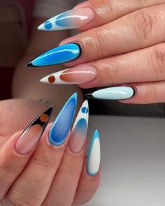 Meredith | Nail Artist | Mtl | Longueuil on Instagram: "Tellement contente quand vous voulez un set que j’ai mise dans mes inspiration 🤭💙  Produit @darenails.officiel utilisé: CODE: Nailsbybloom10 pour 10% off 🎨 #22 Dragonfly (bleu pâle) 🎨 #4 Legacy (bleu) 🎨 #2 Elixir (blanc) 🎨 #1 Black swan (noir) 🎨 #14 Cozy Cocoa (brun) 🖌️ 11 mm elite tracer 💅 Systeme complet de pose américaine (nail prep, primer, bonding base)" Nails Poses Instagram, Nail Bleu, Nail Poses, Nail Art Noir, Colourful Nails, Acrylic Nails Almond Shape, Airbrush Nails, Nail Prep