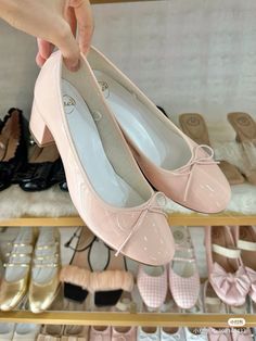 Chanel Pink Shoes, Girly Aesthetic Outfits, Bridgerton Shoes, Balerinas Shoes, Pretty Flat Shoes, Coquette Shoes, Zapatos Aesthetic, Coquette Ballerina, Ciel Black Butler