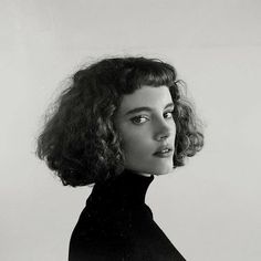 Hipster Grunge, 짧은 머리, Portrait Inspiration, Mode Outfits, Woman Face, Short Curly, Hair Goals