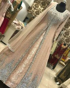 Beautiful bridal/ partywear dress can me made into any color or design. Custom orders only. Comes with a full inner banasari silk maxi and out chiffon embroidery maxi cost and net duppta. Pakistani Maxi Dresses, Wedding Lehnga, Pakistani Bridal Dress, Nikah Dress, Ethnic Dresses, Shadi Dresses, Salwar Kamiz, Party Kleidung, Indian Gowns Dresses