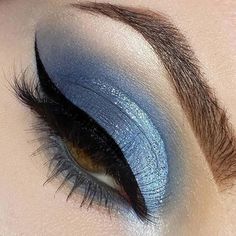 Sky Blue Eye Makeup, Sliver Makeup, Quincenera Makeup, Quinceanera Makeup, Brow Palette, Blue Makeup Looks, Prom Eye Makeup