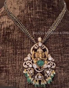 Nallapusalu With Locket, Nakshi Necklace Designs, Big Earrings Gold, Gold Lockets, Neck Pieces Jewelry, Diamond Locket, Antique Necklaces Design, Fancy Jewelry Necklace, Diamond Pendants Designs