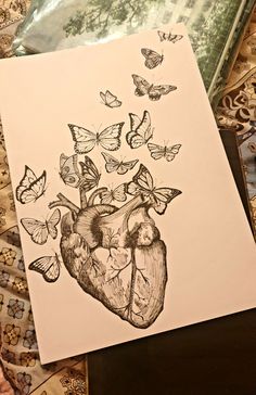 Сердце Life Is Beautiful Drawing, Drawing Book Sketchbooks, Art Book Ideas Sketchbooks, Sketchbook Art Inspiration Aesthetic, Drawing Aesthetic Sketchbook, Butterflies Drawing, Drawing Butterfly, Heart Sketch