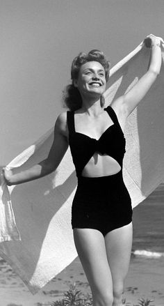 1940s Beach Fashions