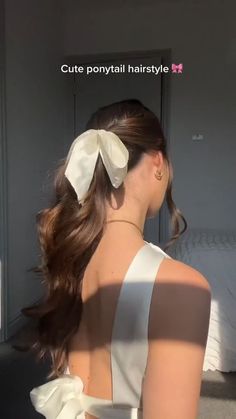 Long Hair Hairstyles Ponytail, Ponytail Hairstyles Picture, Semi Formal Long Hairstyles, Easy Hairstyles With 1 Hair Tie, Black Bow In Hair Outfit, Outfits With A Ponytail, Hairstyles For Medium Length Hair Prom Elegant, High Ponytail Hairstyles Long Hair, School Hairstyle Ponytail