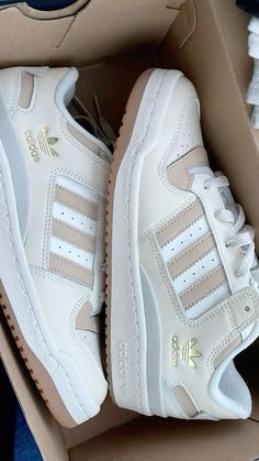 #adidas #aesthetic #luxury Zapatillas Aesthetic, Tenis Aesthetic, Adidas Forum Low Cl, Adidas Aesthetic, Adidas Low, Walking On Eggshells, Cute Adidas Shoes, Adidas Forum Low, Boty Nike