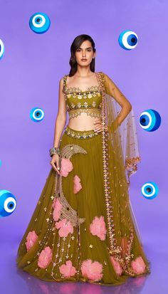 Ghagara Design, Choli Pattern, Tulle Lehenga, Papa Don't Preach, Lehenga Pattern, Raw Silk Blouse, Lehenga Design, Outfits Indian, Marriage Dress