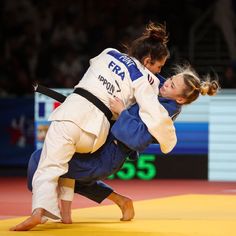 Kristina Dudina (Rusia, blue) defeated Blandine Pont (France, white) in the women's 48 kg gold medal bout • 2024 European Championships (Zagreb) #judo European Championships, Zagreb, Gold Medal, Gold