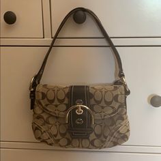 Coach Handbag. Like New. Never Used. Great Condition. Outfit With Purse, Outfits With Purses, Thrift Board, Inspo Fits, Bags Coach, Coach Handbag, Pretty Bags, Kitchen Tool, Coach Bag