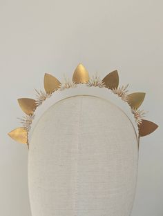 THE ADRIANNA HALO This beautiful halo crown would be the perfect finishing touch to your special day if you are looking for something a little different.  Made with gold tone brass shapes and stunning crystal fan shapes that really catch the light.  This halo works perfectly with either the Swarovski pearl petite headband or the Elide Petite headband. See pictures for example.  (Please note this listing of for the Adriana halo only)  DETAILS * Expertly wired together using tarnish free gold tone Bridal Crystal Headpiece, Modern Crown, Headband Ribbon, Hair Accessories Gold, Crown Halo, Crystal Bridal Headpiece, Medieval Party, Headband Crystal, Halo Crown