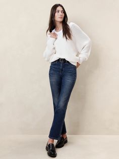 The Crop Boot Jean | Banana Republic Casual Outfits For Women Jeans, Bootcut Jeans Outfit, Casual Outfits For Women, Corporate Outfits, Casual Outfit Inspiration, Business Casual Outfits For Women, Bootcut Jean, Jeans Button, Casual Work Outfits