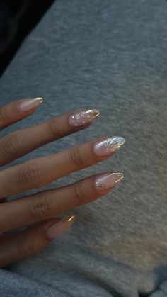 Liquid Builder Gel Nails, Artsy Nails Designs, Mexico Nails, Milky Nails, Hard Gel Nails, Chrome Nail Art, Mermaid Aesthetic, Mermaid Nails