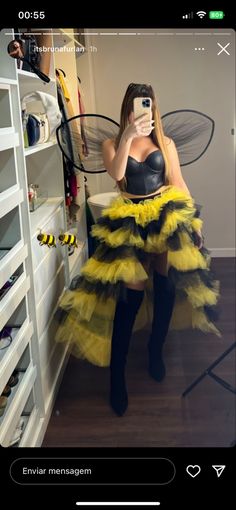 bee costume Brunette Halloween Costume Ideas, Brunette Halloween Costume, Brunette Halloween, Halloween Ideas Costumes, Halloween Costumes For Baby, Halloween Costume Couples, Ideas Para Disfraces, Solo Halloween Costumes, Halloween Costumes Teenage Girl