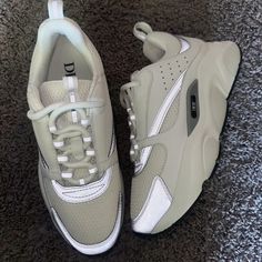 Dior B22 White Size 9us / 42eu Brand New Comes With Dust Bag & Extra Laces Currently 5 White Pairs Size 9 In Stock / Available Dior Shoes Men, Dior B22, White Sneakers Men, Dior Sneakers, Men Dior, Shoes Gucci, Nike Fashion Shoes, Dior Shoes, Comfortable Sneakers