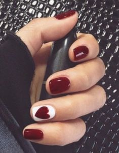 Heart Nails, Nail Art Ideas, Diy Valentine's Nails, Valentines Day Nail, Maroon Nails, Valentines Day Nails, Valentine Nail Art, Nail Designs Valentines, Round Nails