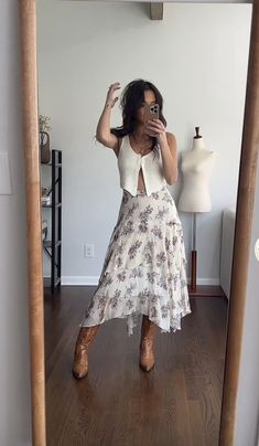 Dress Try On Outfit, Dresses And Cowgirl Boots Outfits, Casual Business Party Outfit, European Summer Outfits Jeans, Summer Show Outfit, Outfit With Swimsuit Underneath, College Downtown Outfits, Causal Nashville Outfits, Outfit Inspo Late 20s