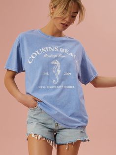 Go coastal with this graphic tee featuring a Cousins Beach graphic for those who are free spirited beach goers all summer long. Cute Comfy Outfits For Summer, Beachy Aesthetic Outfits, Cute Oversized Shirts, Summer Tshirt Designs, Cousins Beach, Preppy Tops, Tee Shirt Outfit, Summer Tee Shirts, Summer Graphic Tee