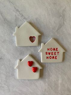 Mini House Magnets - set of 3 Handmade out of air dry clay, embossed, hand painted and finished with Matt varnish and mini magnet. Lovely New Home gift or just a gift to yourself to brighten up your notice board or fridge etc. Each one is different as handmade so may have imperfections which makes them unique. Size - 5cm x 4.5cm approx Thank you for visiting my shop. Self Dry Clay Ideas, Easter Air Dry Clay Ideas, Useful Polymer Clay Projects, Diy Fridge Magnets With Clay, Unique Clay Projects, Air Dry Clay Fridge Magnets Diy, Clay Magnets Diy Fridge, Dry Air Clay Ideas