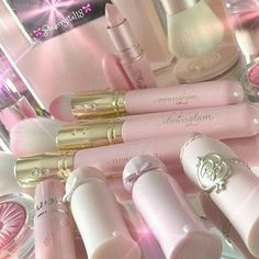 Doll Make Up, White Makeup, Beauty Brushes, Rosy Cheeks, Gold Glam, Doll Makeup, Chanel Makeup