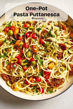 one pot pasta with tomatoes, olives and peppers