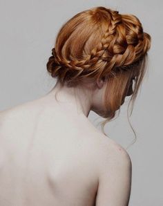 hair trend 2014 braid. #lesalondapodaca Braided Crown Hairstyles, Milkmaid Braid, Natural Wedding Hairstyles, Allison Argent, Lydia Martin, Fringe Hairstyles, 짧은 머리, Blonde Pixie, Camp Half Blood