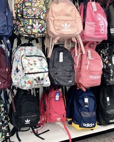 Mochila Jansport, Pink Backpack Victoria Secret, Cute Couple Shirts, Moda Aesthetic, School Bag Essentials, Cute School Stationary, Best Friend Poses