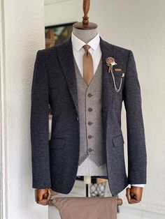 Bojoni Dayton Navy Blue Slim Fit Peak Lapel Wool Suit | VICLAN Suit Clothes, Clothes Jacket, Pants Gift, Wedding Suits Groom, Suit Material, Men Stylish Dress, Herren Outfit, Suits For Sale, Fashion Suits For Men