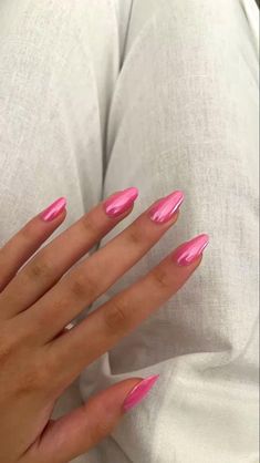 Blue Chrome Nails, Pink Summer Nails, Pink Chrome Nails, Chrome Nails Designs, Toe Nail Color, Latest Nail Trends, Spring Acrylic Nails