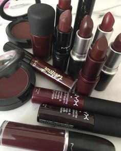 Smug Aesthetic, Bourgeoisie Aesthetic, Red Makeup Products, Foto Glamour, Cherry Wine, Gloss À Lèvres, Cherry Cola, Make Up Inspo, Dark Feminine Aesthetic
