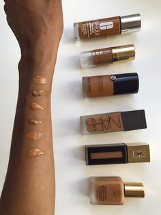 Nail Polish For Dark Skin, Best Makeup Brands, Makeup Books, Face Girl, Brown Skin Makeup, Dark Complexion, Gloss À Lèvres, Books For Sale