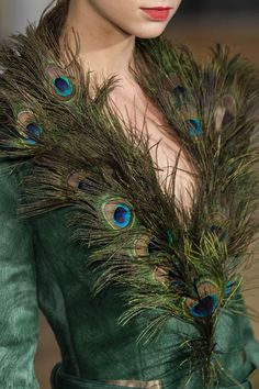 Peacock Feather Dress, Casterly Rock, Ladies Wear, House Of The Dragon, Animal Fashion, Peacock Feather, The Dragon