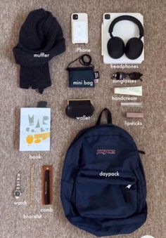 Black Aesthetic Wardrobe, Runaway Bag List, Aesthetic Travel Backpack, Rollercoaster Outfit Ideas, Bagpack Aesthetic School, Bagpack Essentials, What’s In My Backpack College, Backpack Inspo School, Aesthetic Items To Buy