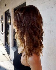 Hair Lots Of Layers, Hair With Lots Of Layers, Layered Hair Ideas, Wavy Layered Hair, Layered Thick Hair, Blonde Layered Hair, Medium Length Wavy Hair, Thick Hair Cuts, Lots Of Layers