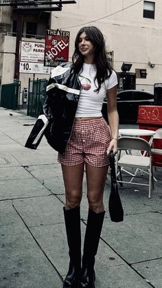 Cute City Outfits Summer New York, Life Is Beautiful Outfit Ideas, No Doubt Outfits 90s, Models Off Duty Style Summer, Funky Boots Outfit, Fun And Funky Outfits, Out There Fashion, Club Promoter Outfit, Ny Chic Outfits