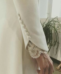 Marcela mansergas Manset Lengan, Pola Lengan, Detail Couture, Kurti Sleeves Design, Dresses Simple, Abaya Designs, Stil Inspiration