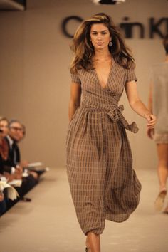Couture, Calvin Klein Runway, Cindy Crawford Style, 80s Runway Fashion, 1990 Style, Models 90s, 80s And 90s Fashion, Original Supermodels, 90s Models