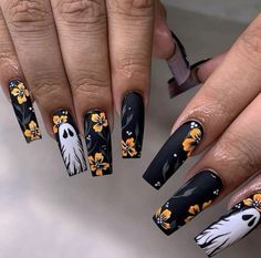 Bright Design Nails, Pop Art Halloween Nails, Summer Gothic Nails, Summer Halloween Nails, Simple Gothic Nails, Summerween Nails, Michael Myers Nails, Goth Summer Nails, Almond Halloween Nails