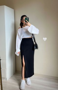 Fesyen Korea, Fashion Top Outfits, Trendy Dress Outfits, Ținută Casual