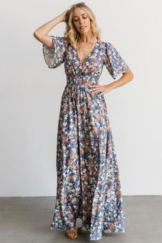 Smocked Maxi Dress, Dress Blue Floral, Maxi Outfits, Maxi Dress Outfit, Dress Anthropologie, Chiffon Material, Blue Maxi, Maxi Dress Blue, Summer Maxi Dress