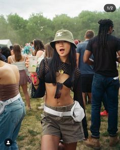 Outfit Inspo For Music Festival, Festival Couples Outfits, Tyler The Creator Festival Outfits, Rave Outfits Long Sleeve, Fall Edm Concert Outfit, Romper Festival Outfit, Outfits Bikinis Festival, Outfits For Edm Concerts, Daytime Festival Outfit