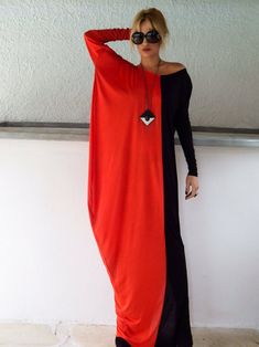 Black Red Maxi Dress / Black Red Kaftan / Long Sleeve Maxi | Etsy Free Gowns, Red Long Sleeve Maxi Dress, Casual Gown, Red Kaftan, Sukienki Maksi, Long Sleeve Dress Winter, Comfortable Maxi Dresses, Maxi Dress Winter, Maxi Outfits