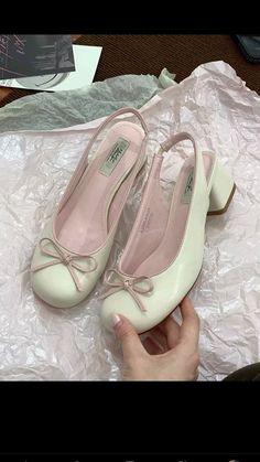 #sepatu #heels #coquette #pink #pinterest #estetica Coquette Sandals, Balletcore Shoes, School Shoes Aesthetic, Coquette Sneakers, Zapatos Coquette, Heels Coquette, Coquette Heels, Shoes Coquette, Dainty Shoes