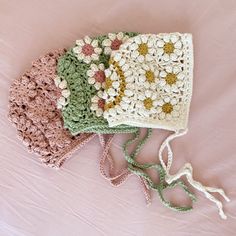 Daisy Square Bonnet Crochet Pattern - Etsy Bonnet Crochet Pattern, Daisy Square, Bonnet Pattern, Confection Au Crochet, Bonnet Crochet, Baby Bonnet, Crochet Baby Clothes, Chale Crochet, Crochet Stitches Patterns