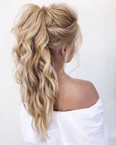 gorgeous summer hairstyle ideas - curly ponytail hairstyles Bridesmaid Different Hairstyles, Lala Kent Hair Hairstyles, Bubble Bride Hairstyle, Bridesmaid Hair One Side Pulled Back, Casual Bridesmaid Hair, Wedding Hairstyles Thinner Hair, High Pony Bridesmaid Hair, Glam Ponytail Hairstyles, Bridesmaid Half Up Half Down Hair