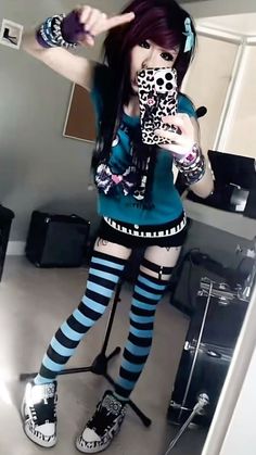 #scene #scenekid 2010 Scene Aesthetic, Blue Scene Outfits, Actual Emo Outfits, Scene Kid Poses, Sence Kid Emo, Emo Hair 360, Winter Scene Outfits, Outfit Ideas For Art, How To Dress Scene