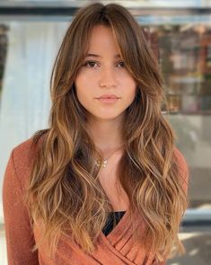 Long Curtain Bangs on Wavy Hair Layered Cuts For Long Hair, Side Part Face Framing Layers, Bangs And Balayage, Updo Tutorials, Corte Shaggy, 2024 Haircuts, Bangs Wavy Hair, Haircut 2024, Layered Hair With Bangs